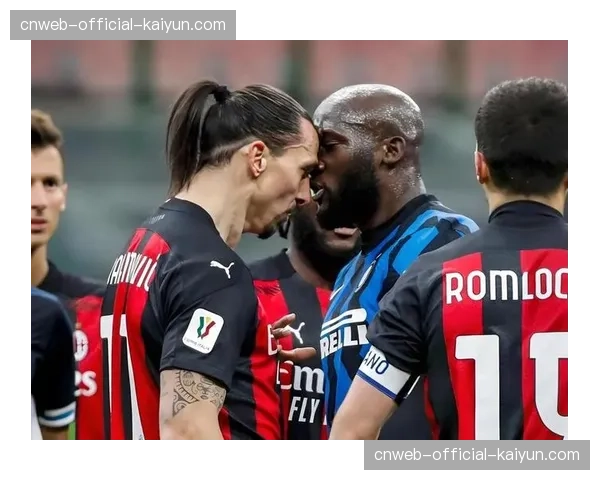 特写:进球后,布雷斯特全队指向看台,悼念不久前去世的老球迷 特写:进球后,布雷斯特全队指向看台,悼念不久前去世的老球迷