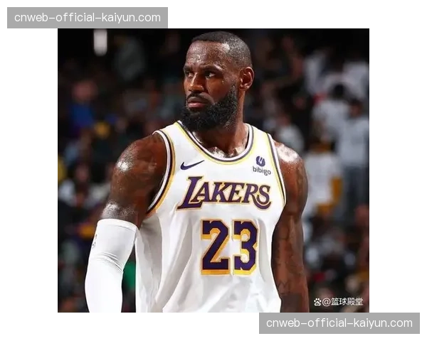 詹姆斯评价雷霆防守：无弱点、防守无解，但底角三分或是命门